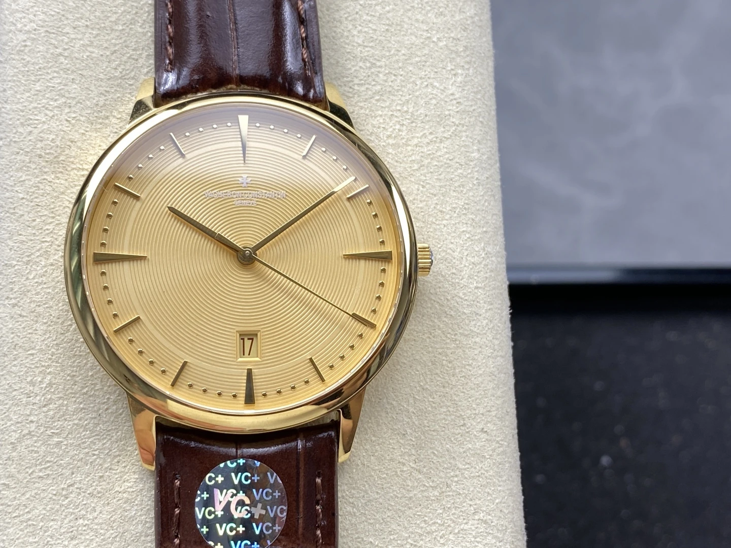 VACHERON CONSTANTIN OVERSEAS SELF-WINDING 40 MM