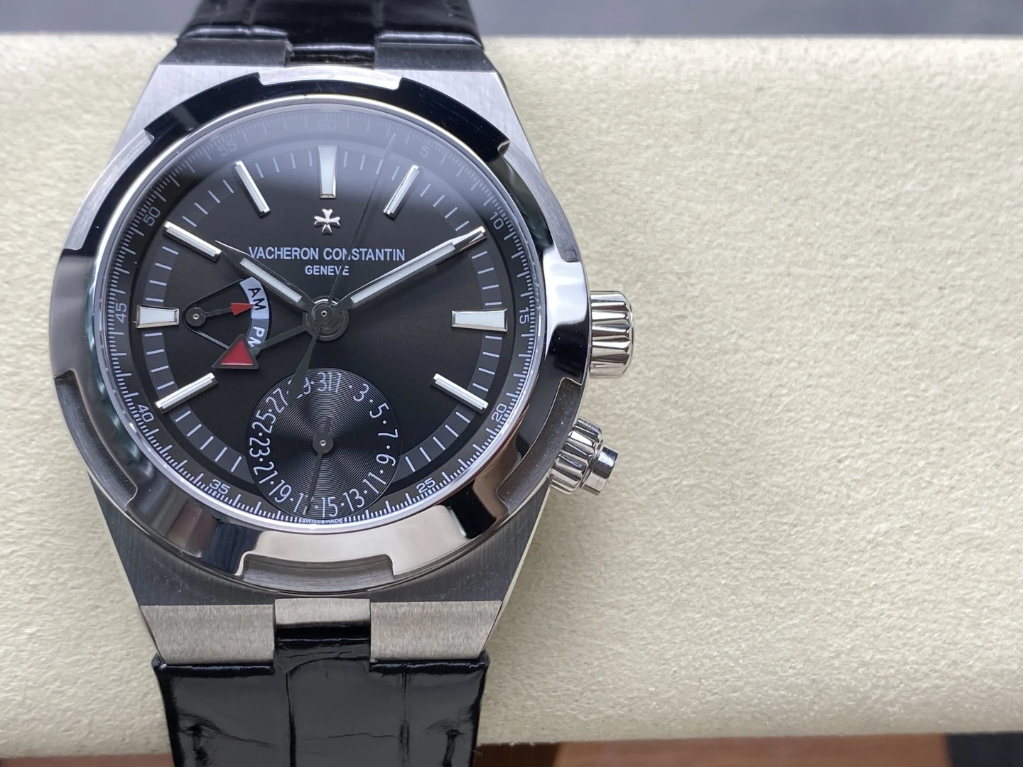 VACHERON CONSTANTIN OVERSEAS SELF-WINDING 41 MM WATCH